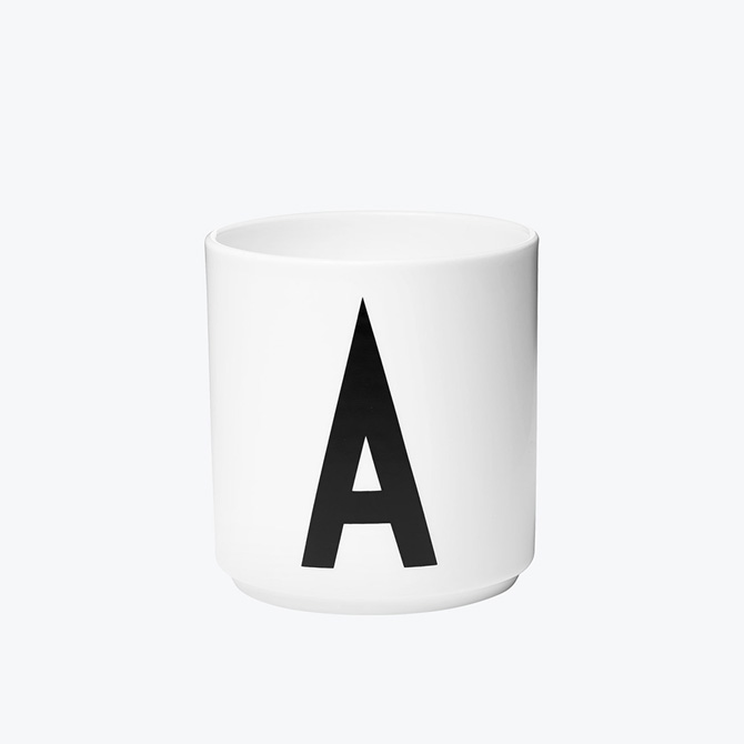 A-Porcelain-Cup-Arne-Jacobsen_Design-Letters_MoroArredamenti-rivenditore-novara-varese-lombardia-lonate-pozzolo