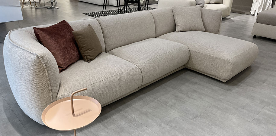 Divano-Vela-Piping-Saba-Italia-expo-outlet-Moro-2